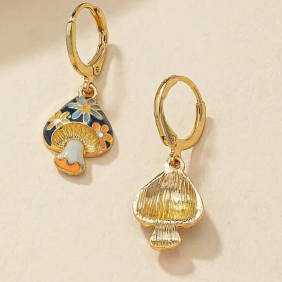 Cute Little Gold Plated Mushroom Drop Earrings - NEW - Picture 2 of 4